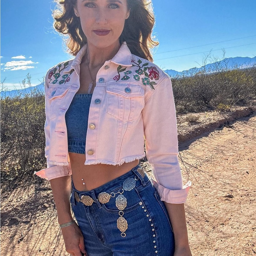 Floral Embroidered Cropped Pink Denim Jacket